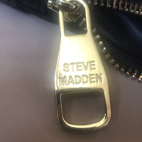 Steve Madden Black Expandable Purse - Picture 11 of 16